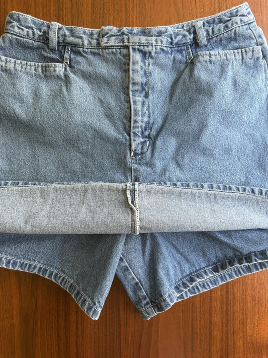 Tapemeasure Women's Light Blue Denim Skort with Hidden Shorts - Size 32