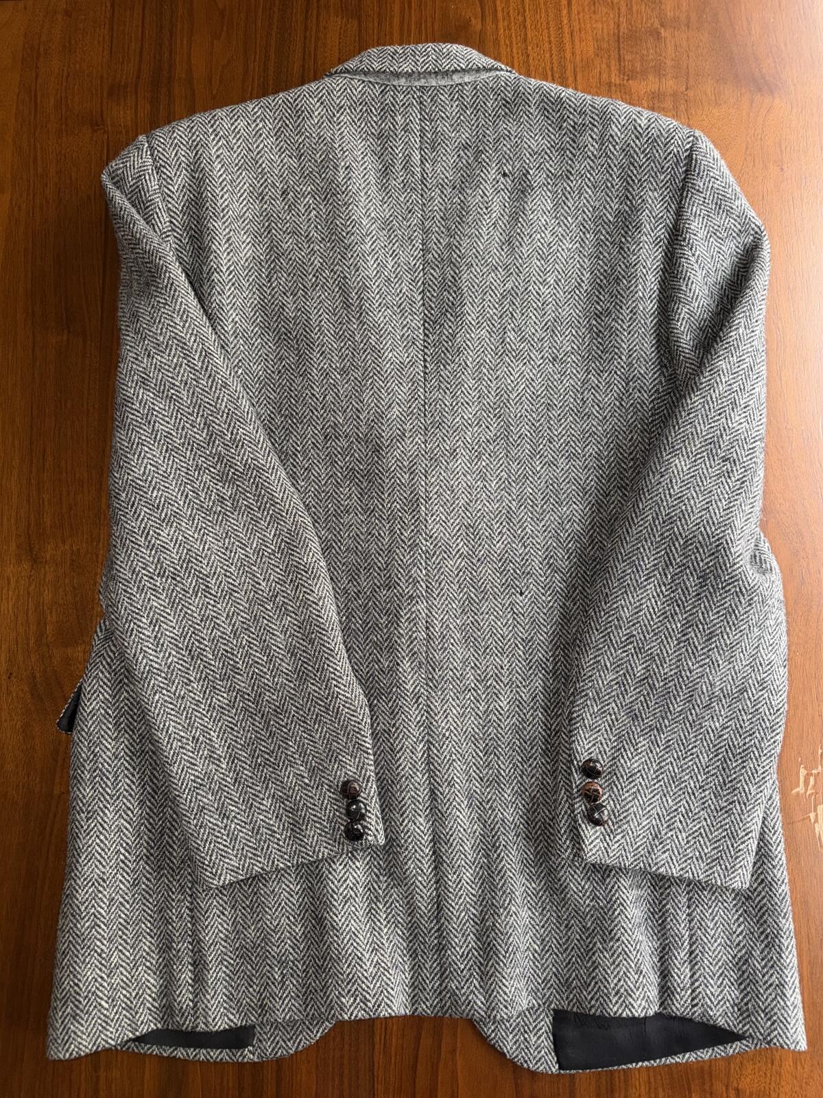 Stafford Harris Tweed Gray Herringbone Wool Sport Coat - Size 40