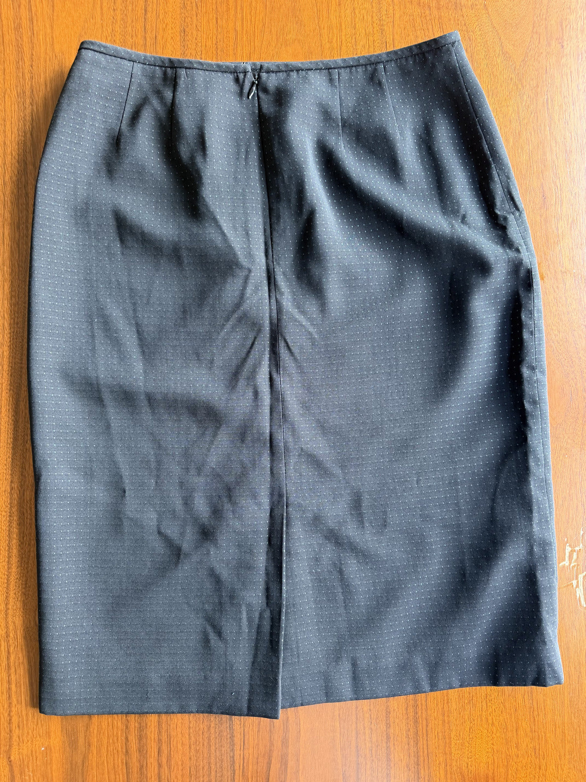 Le Suit Women's Black Swiss Dot Pencil Skirt - Size 8