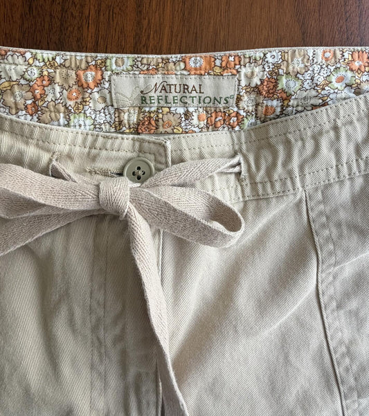 Natural Reflections Beige Cotton Casual Shorts with Floral Trim - Size 8