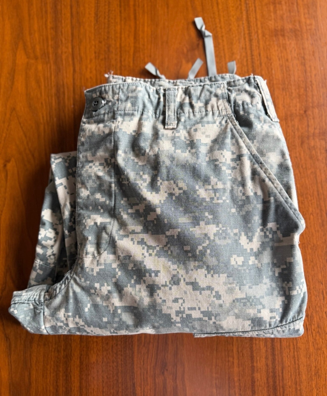US Army ACU Digital Camo Combat Cargo Trousers - Size Medium