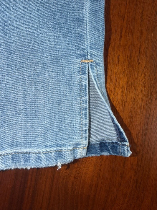 Vintage GAP Women's Slim Mid Rise Light Blue Jeans - Size 25R