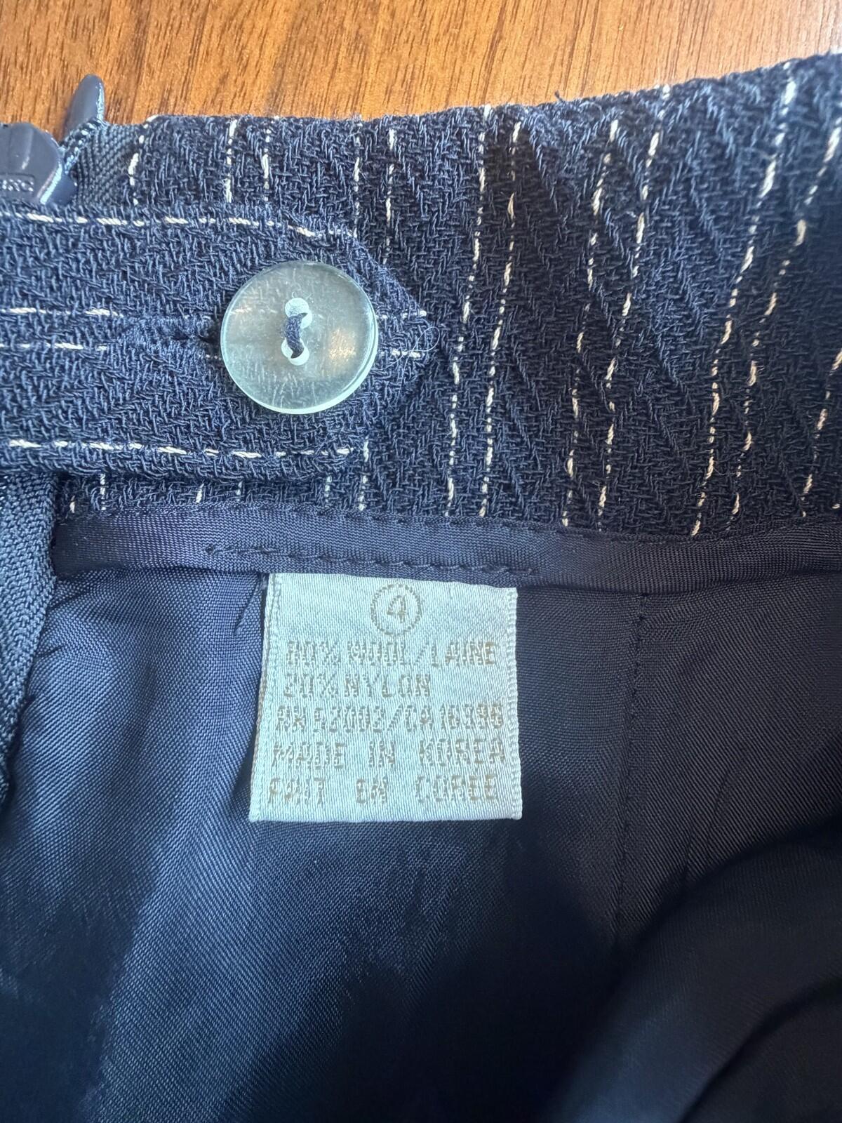 Vintage Dana Buchman Women's Black Wool Blend Striped Navy Mini Skirt - Size 4