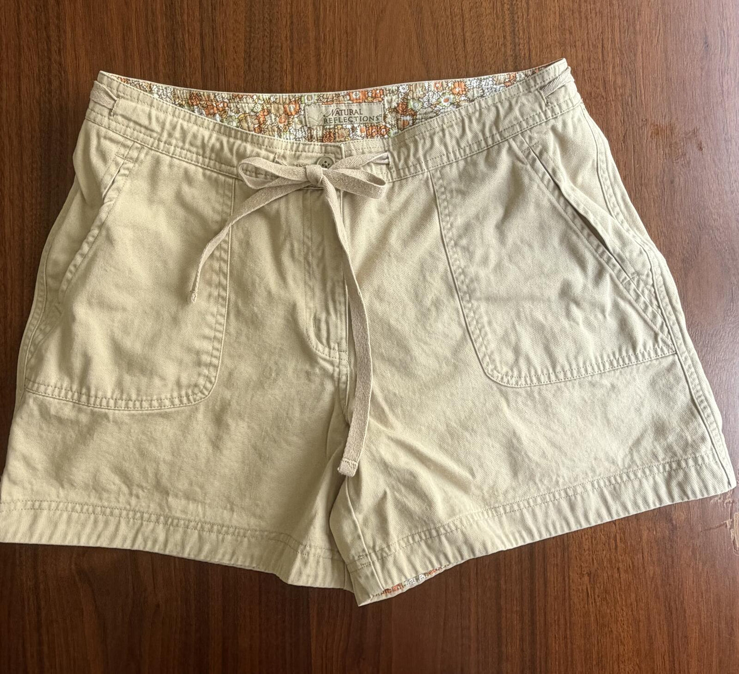 Natural Reflections Beige Cotton Casual Shorts with Floral Trim - Size 8