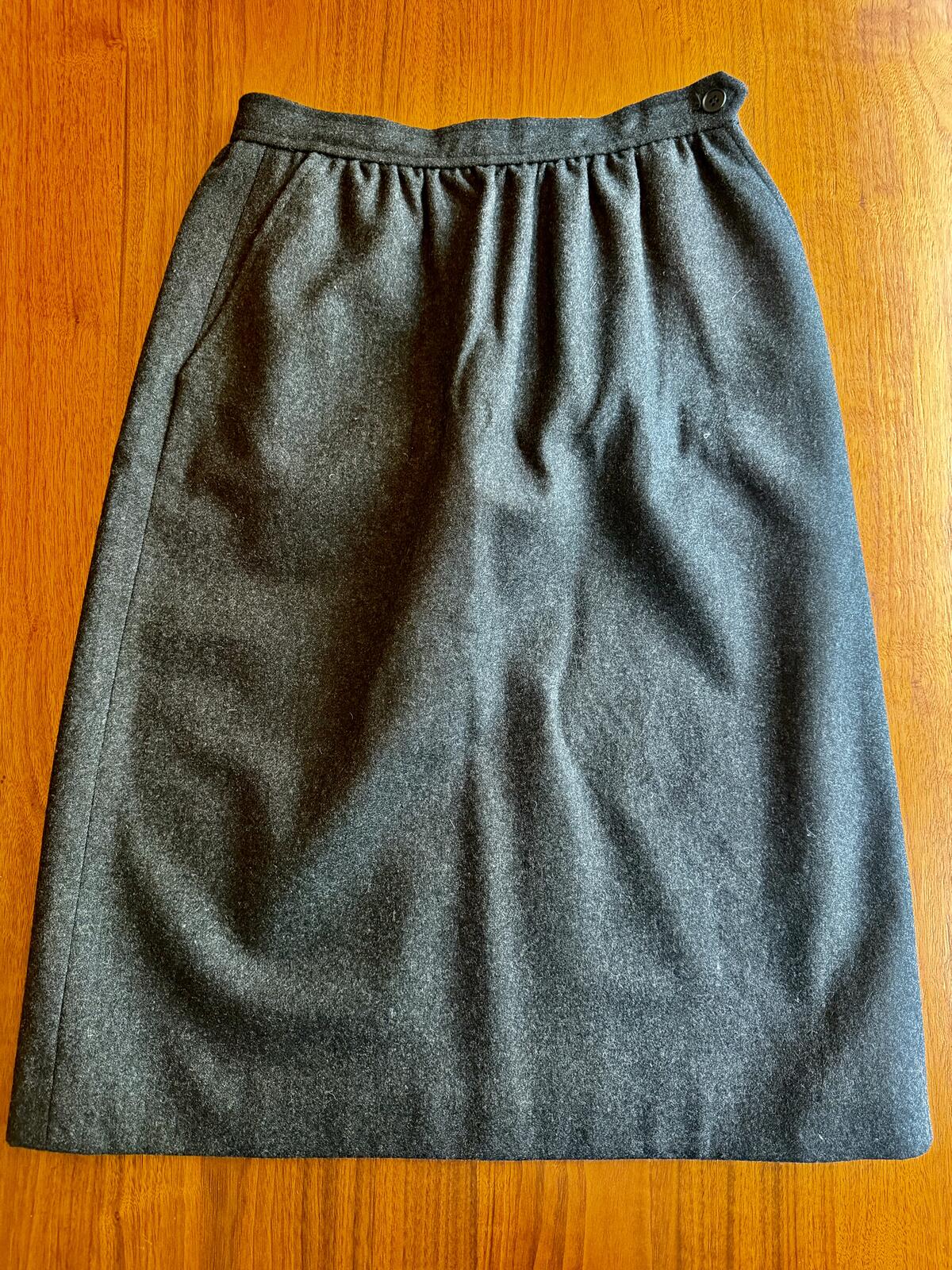 Vintage Evan-Picone Petites Women's Gray Wool Blend Knee-Length Skirt - Size 10P