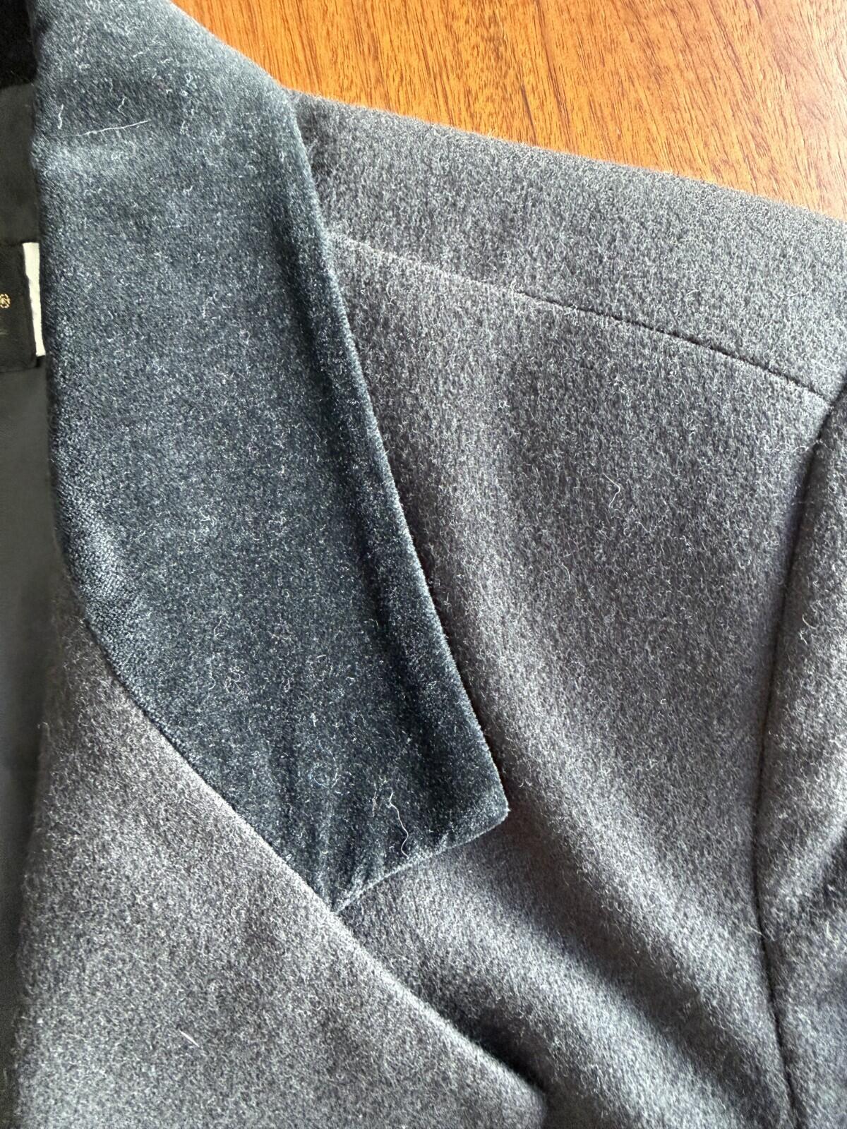 Vintage Requirements 100% Wool Blazer with Velvet Collar Black - Size 12