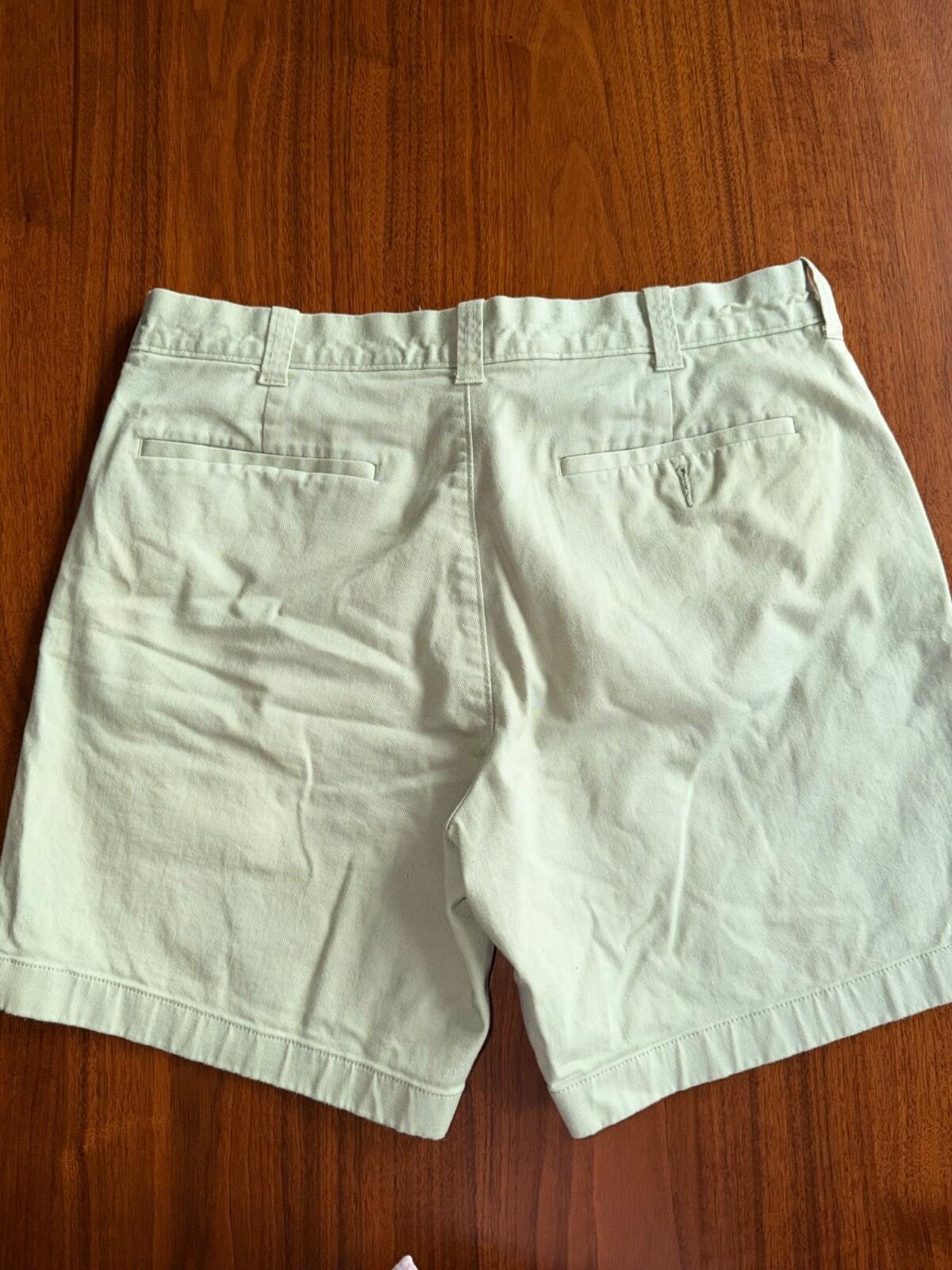 J.Crew Men's 7" Inseam Stretch Chino Shorts in Sage Green Size 34