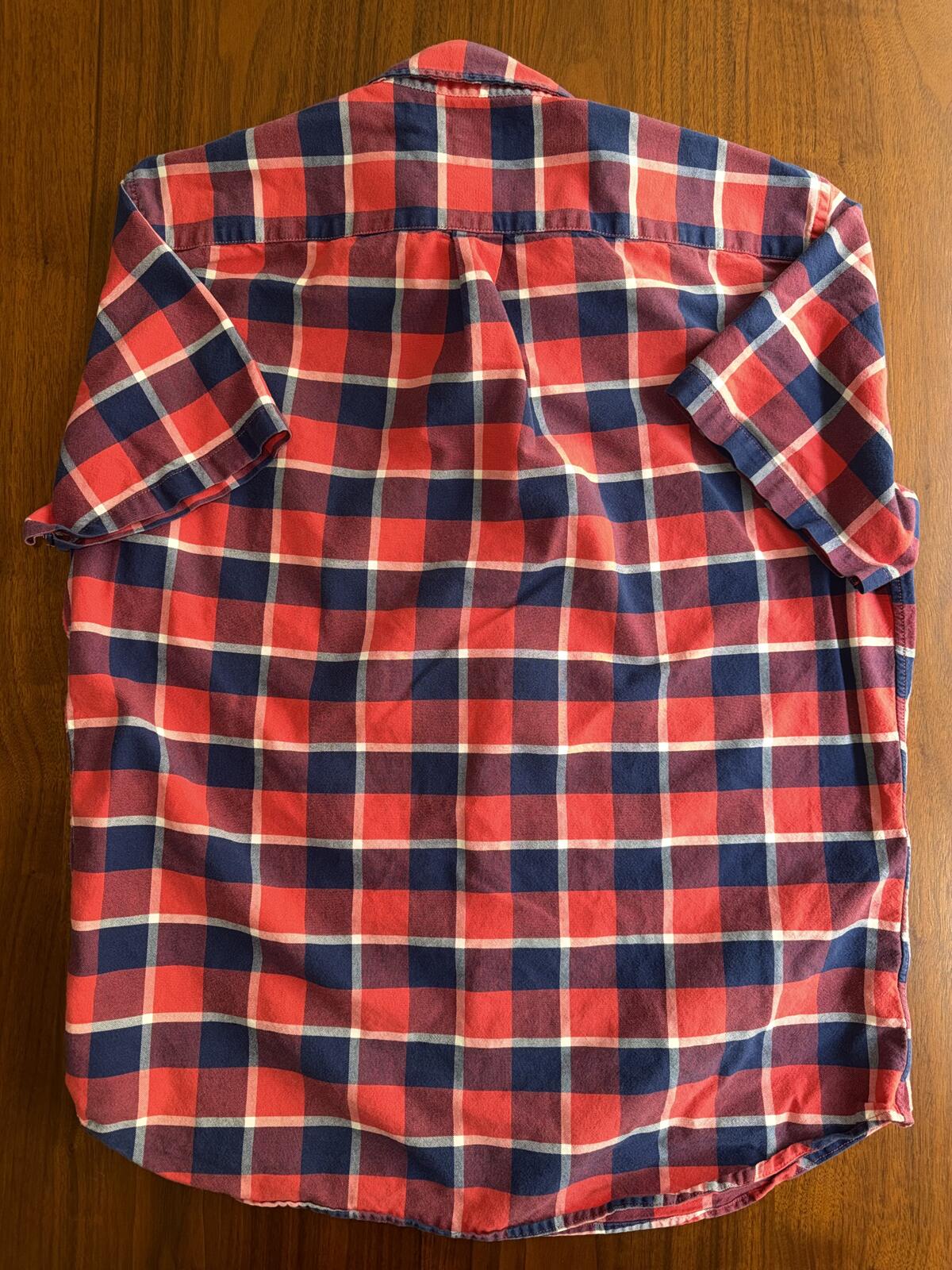 GAP Men's Red & Navy Plaid Short Sleeve Button Front Shirt - Size M
