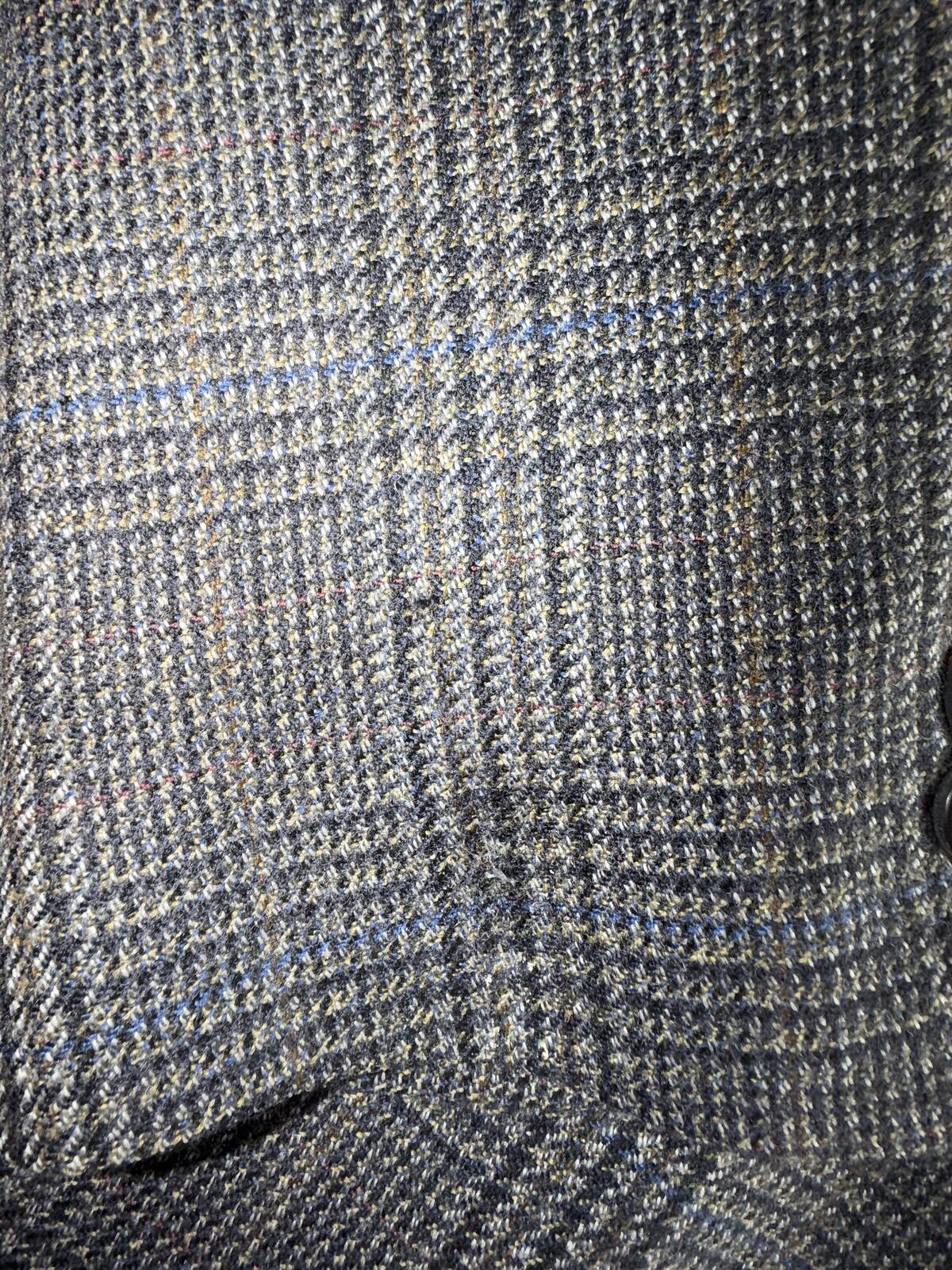 Bill Blass Menswear Gray Plaid Wool Blend Sport Coat - Size 42R
