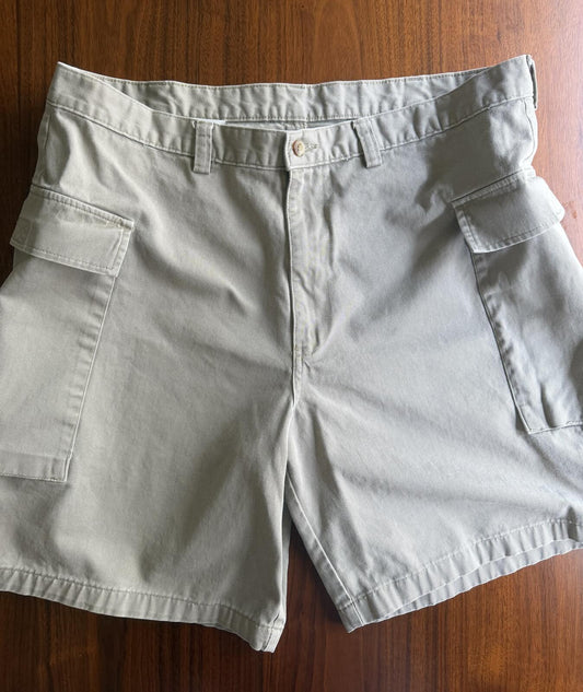 Duck Heads Men's Khaki Cargo Shorts with Multiple Pockets - Size 40