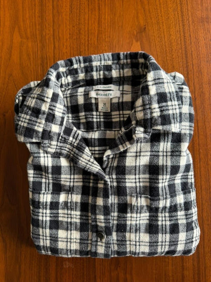 L.L. Bean Women's Relaxed Fit Scotch Plaid Flannel Black & White - Size M