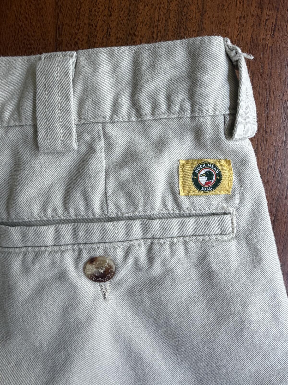 Duck Head 90's Men's Khaki Cargo Shorts - Size 30
