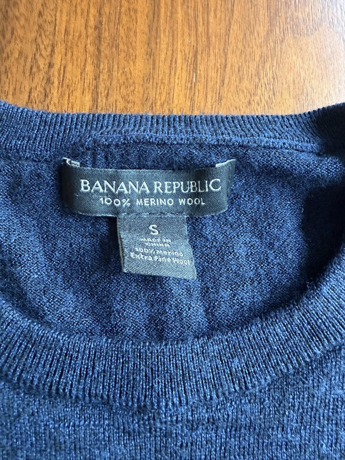 Banana Republic Women's Merino Wool Navy Blue Crew Neck Sweater - Size S