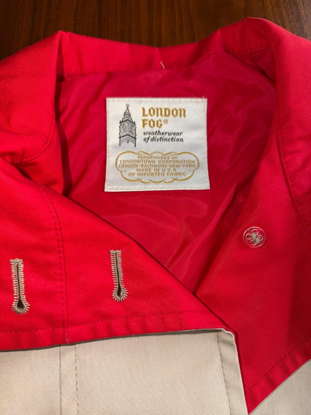Vintage London Fog Women's Tan Trench Coat w/ Red Lining - Size 8