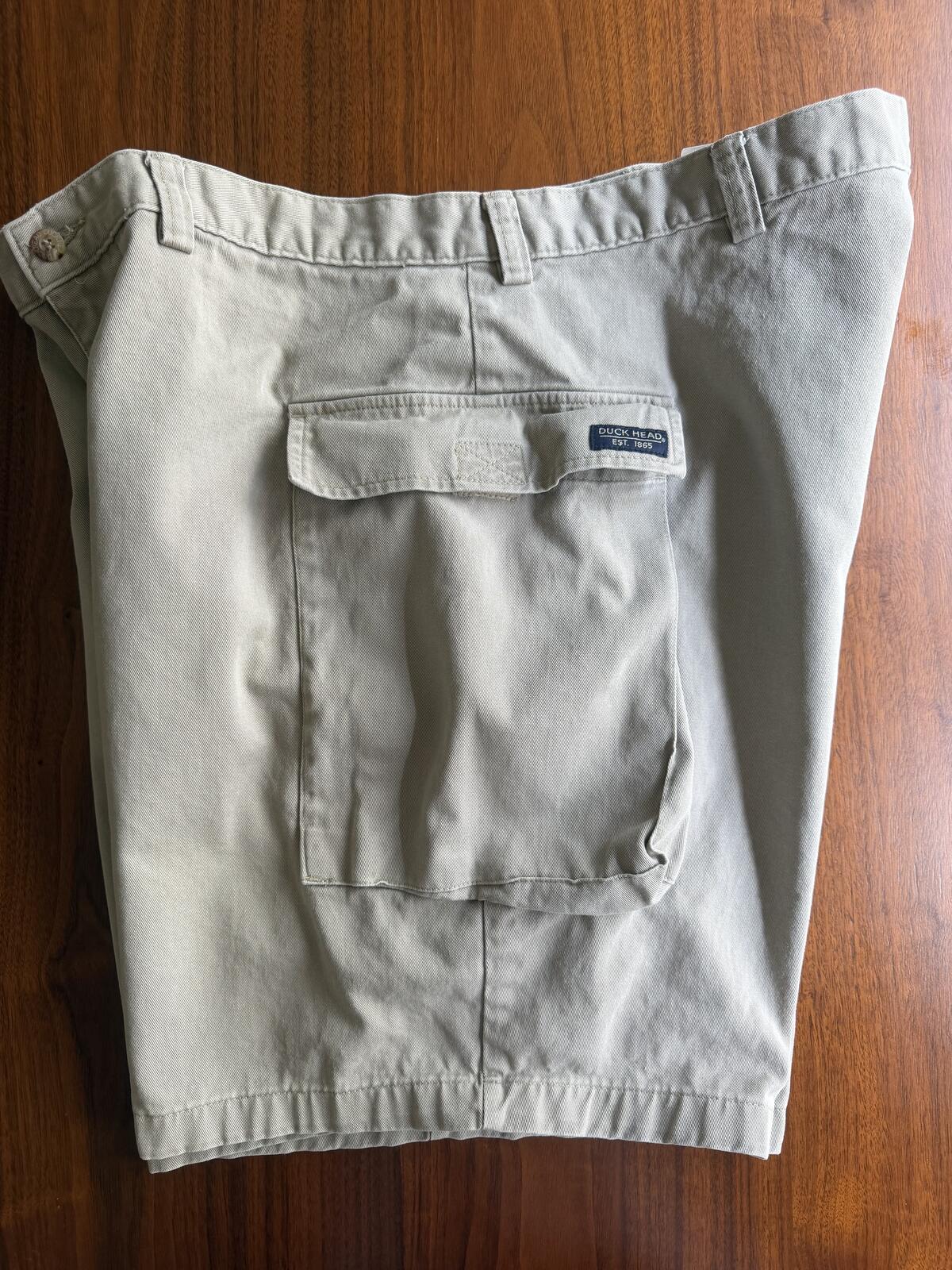 Duck Heads Men's Khaki Cargo Shorts with Multiple Pockets - Size 40
