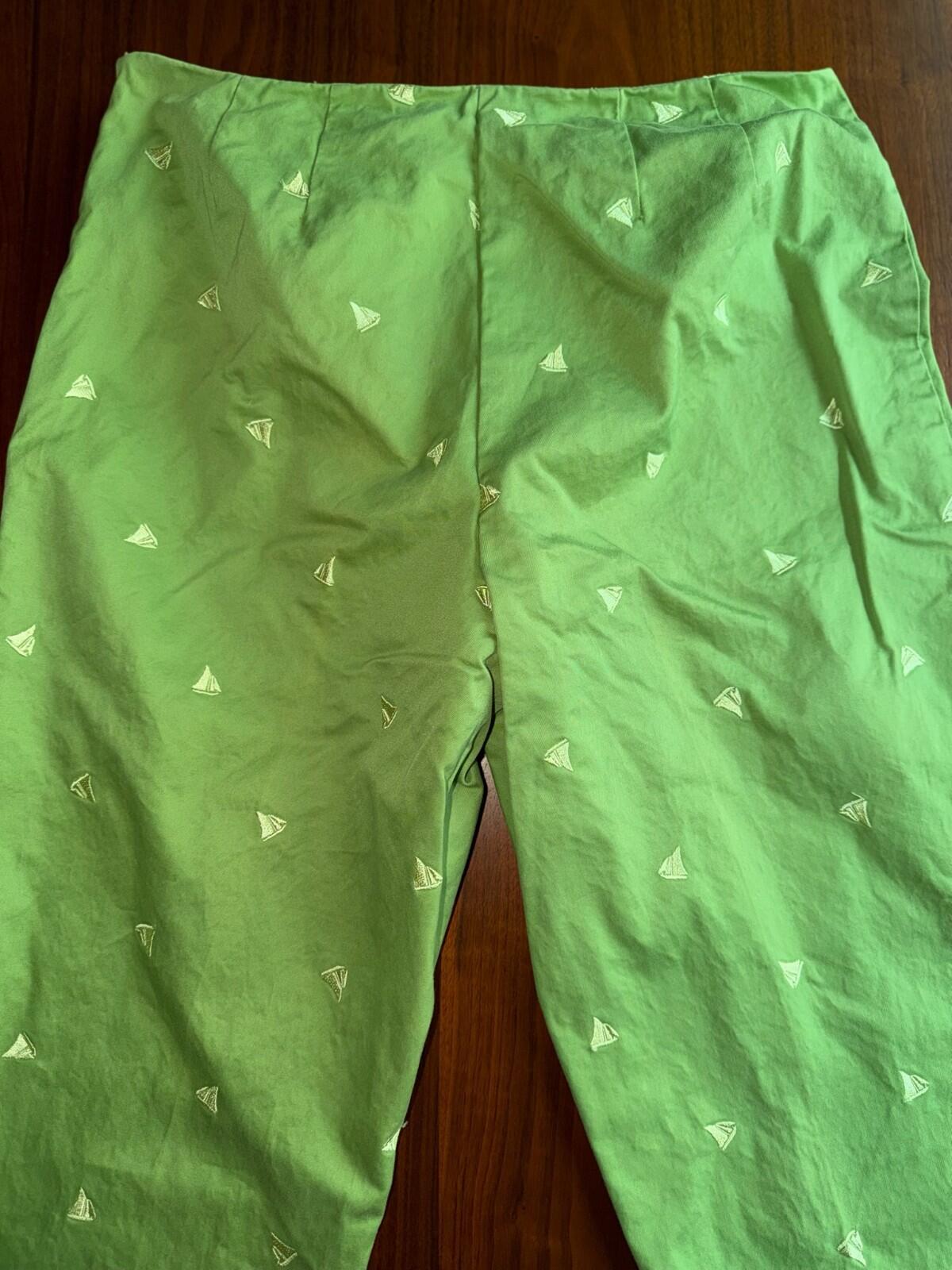 Liz Caliborne Women's Michaela Green Embroidered Sailboat Pants - Size 10