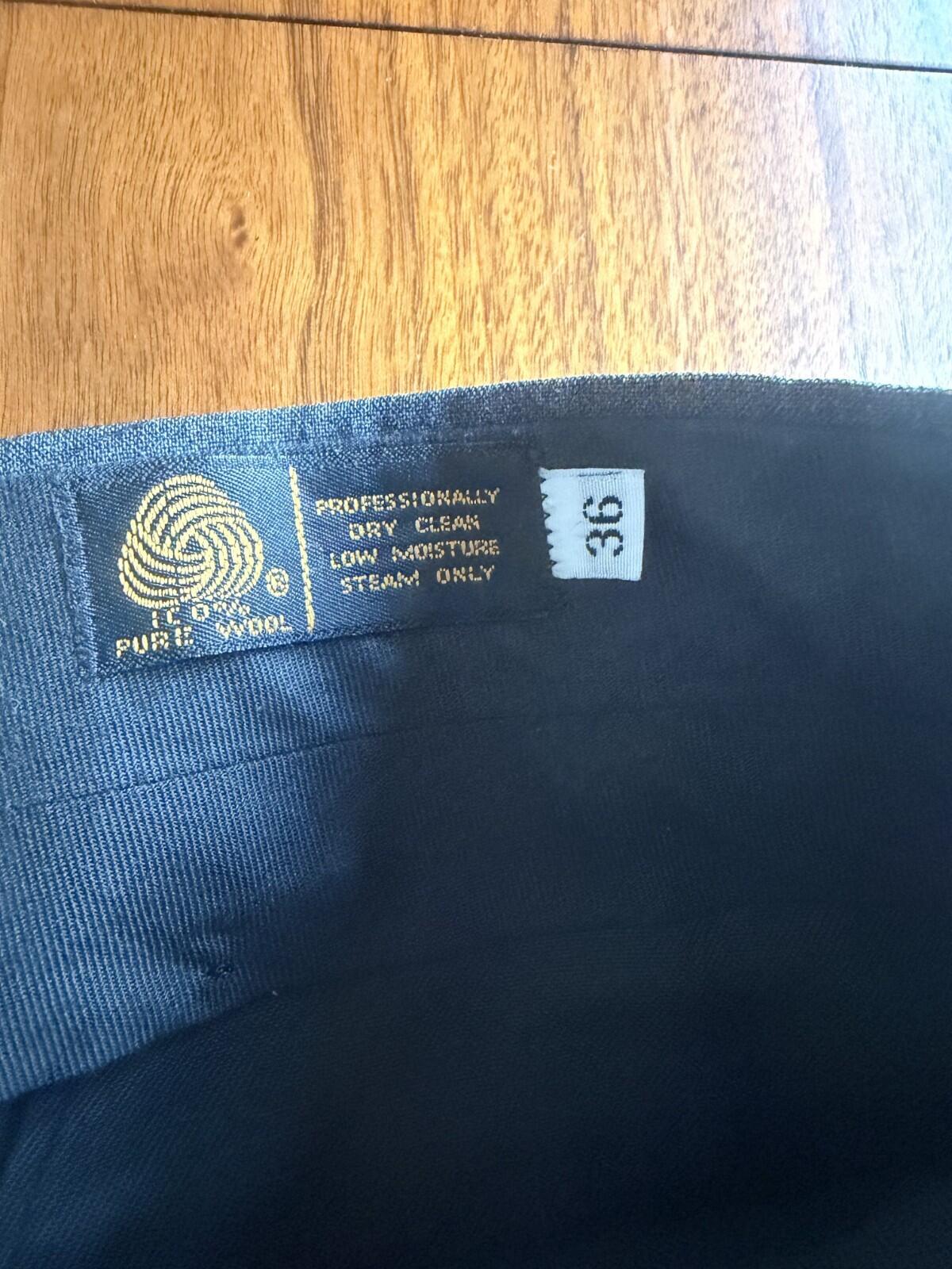 Saks Fifth Avenue Men's Grey Pleated Wool Dress Pants - Size 36