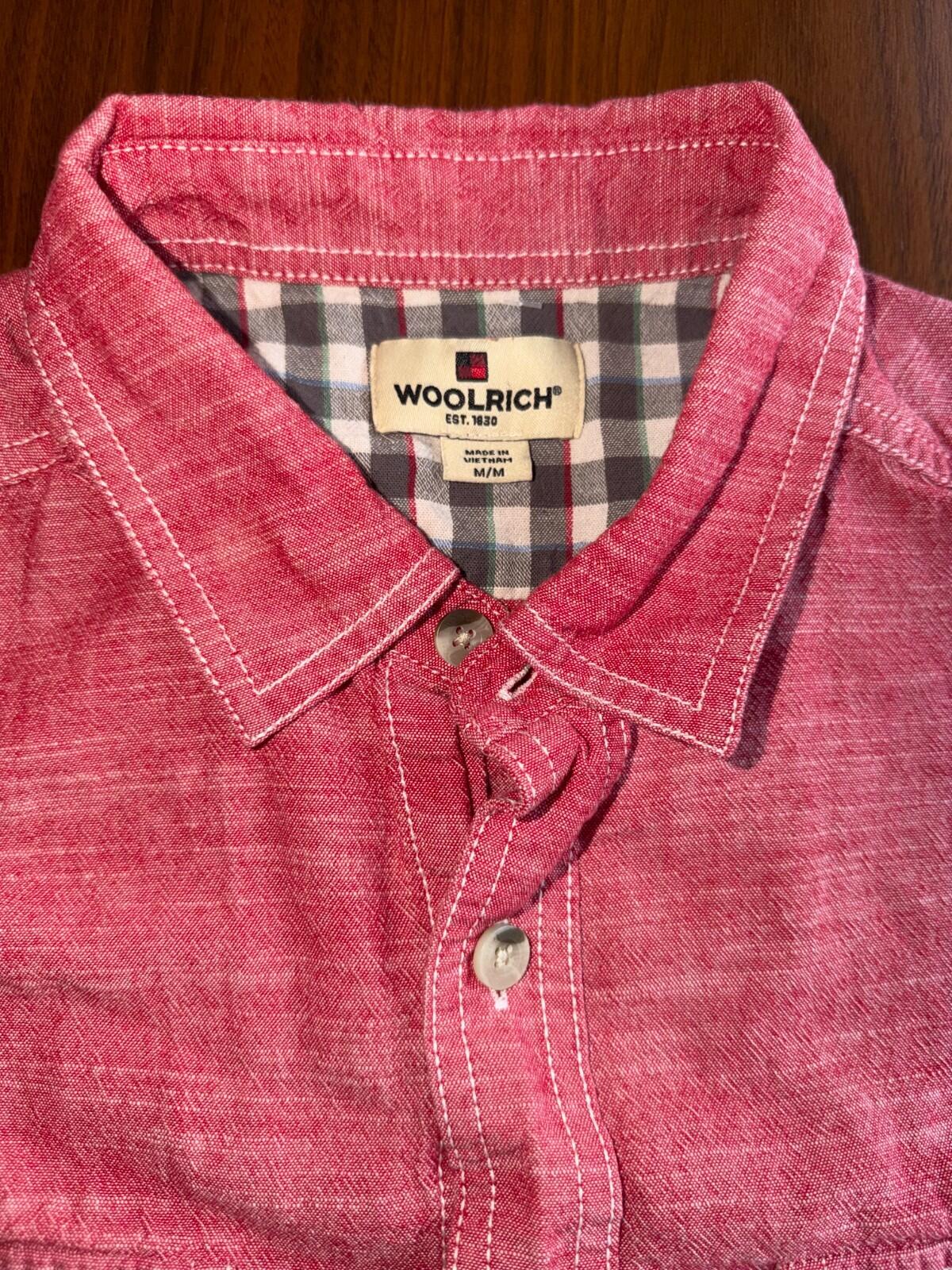 Woolrich Men's Red Short Sleeve Button Down Shirt Size M