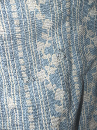 Vintage Classic Elements Women's Patterned Denim Button Down Shirt - Size L.