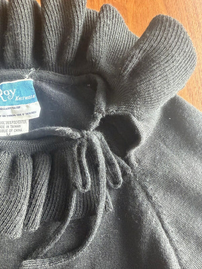 Vintage LeRoy Knitwear Women's Black Ruffle Collar Wool Blend Sweater - Size M
