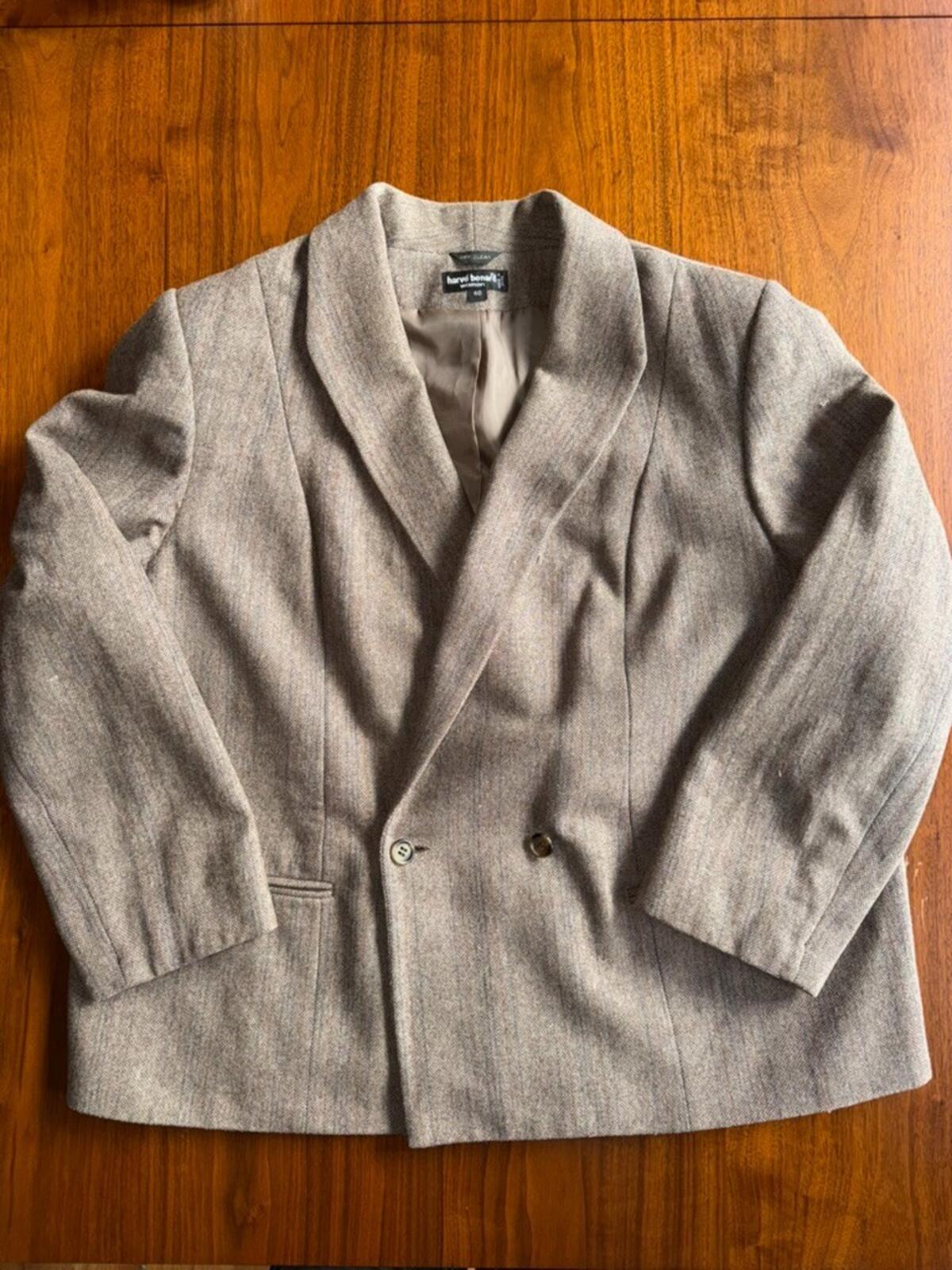 Vintage Harve Benard Woman's Taupe Tweed Double Breasted Blazer - Size 40