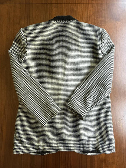 Sag Harbor Women's Black & White Houndstooth Blazer with Velvet Collar - Size 10