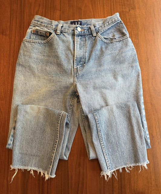 GAP Women's Light Wash Slim Fit Cropped Jeans Raw Frayed Hem - Size 8R