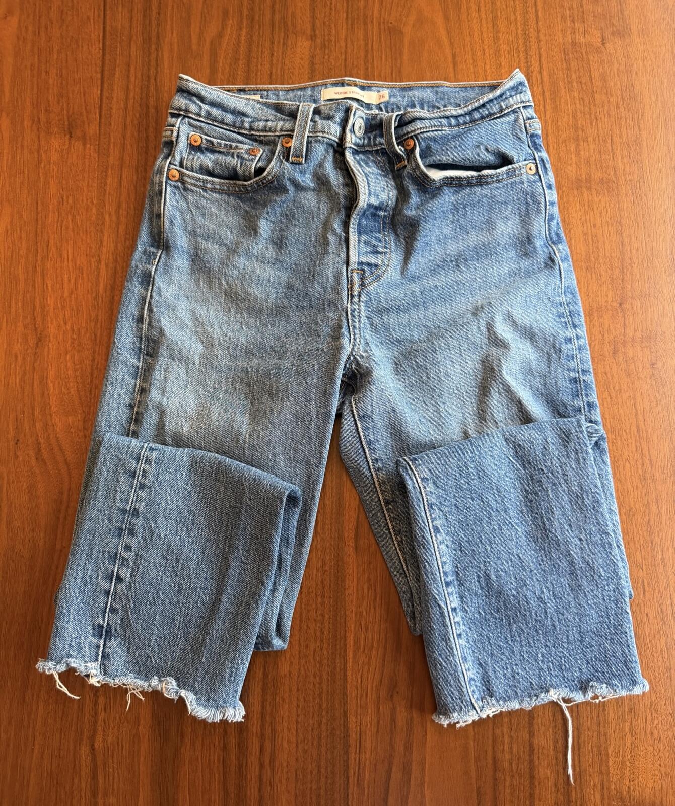 Levi's Women's Wedgie Straight High Rise Cropped Jeans - Size 26