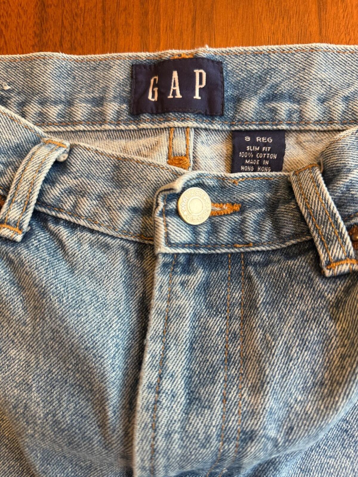 GAP Women's Light Wash Slim Fit Cropped Jeans Raw Frayed Hem - Size 8R