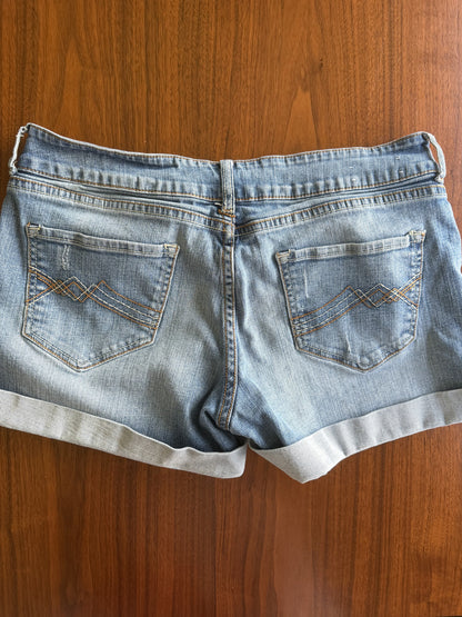 dELiA*s Y2k Light Wash Denim Shorts - Size 11/12