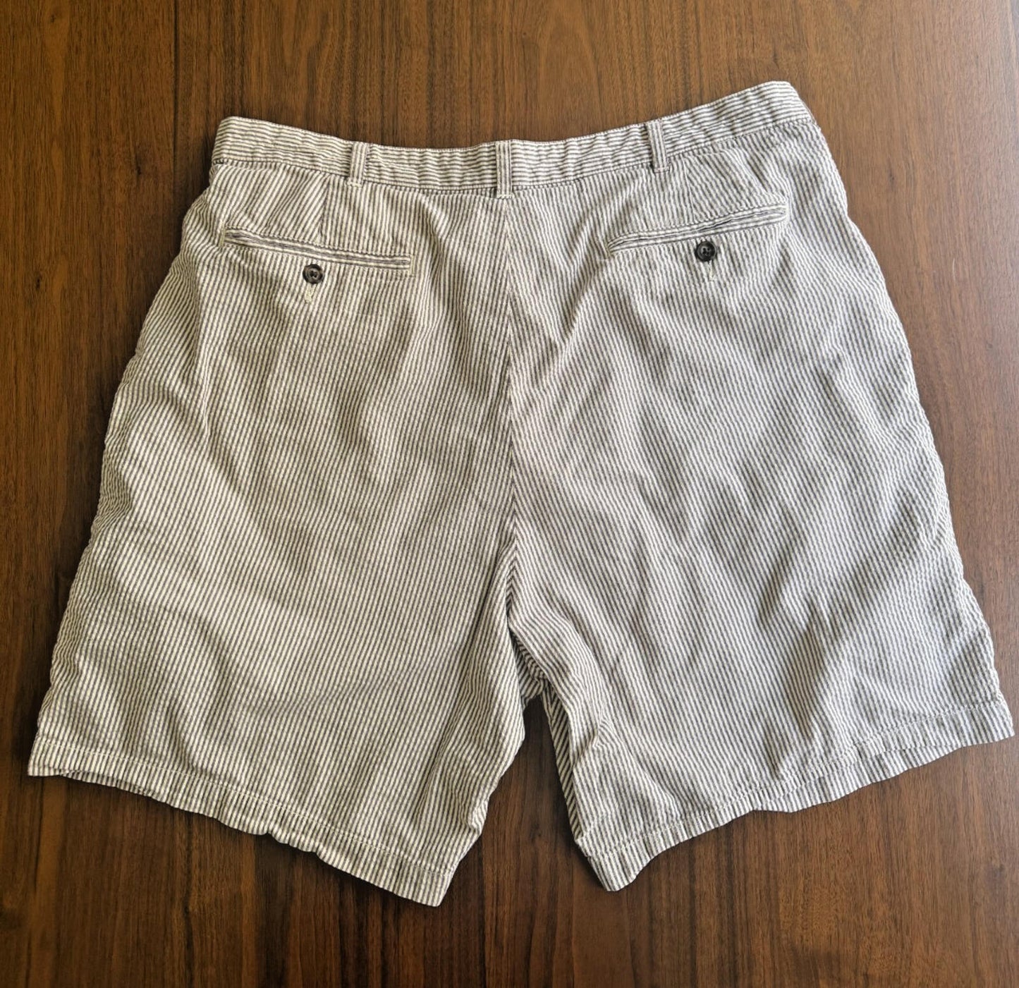 Brooks Brothers Men's Brown Seersucker Pleated Shorts - Size 40