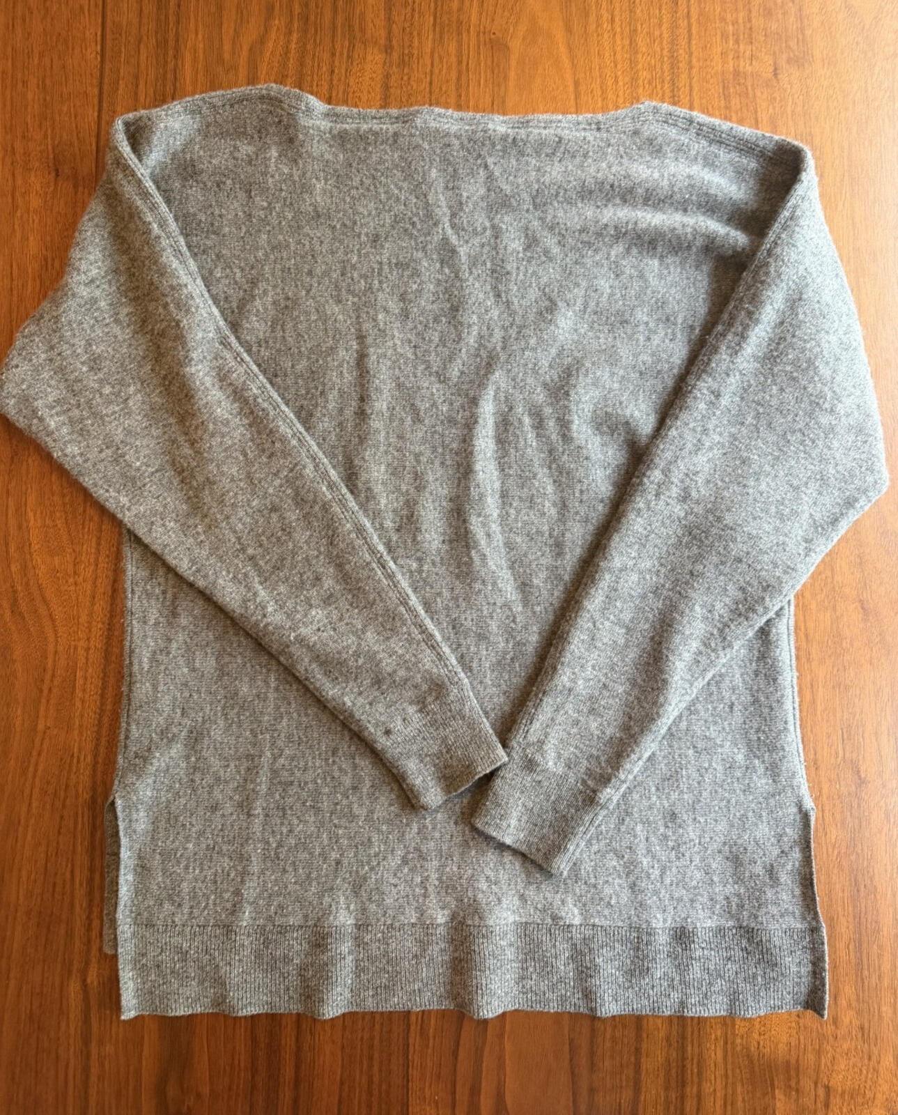Vince Women's Heather Grey 100% Cashmere Boat Neck Raglan Sweater - Size XS