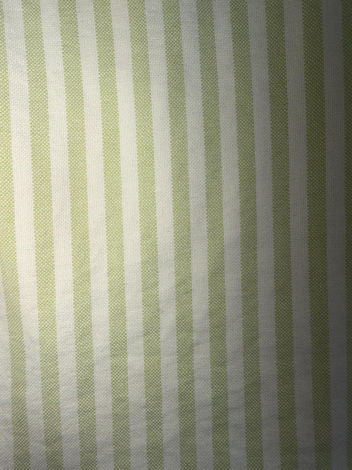 Banana Republic Men's 90s Green Striped Oxford Button Down - Size L