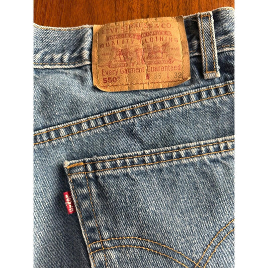 Vintage Levi's 550 Relaxed Fit Tapered Leg Jeans Light Wash 35x32
