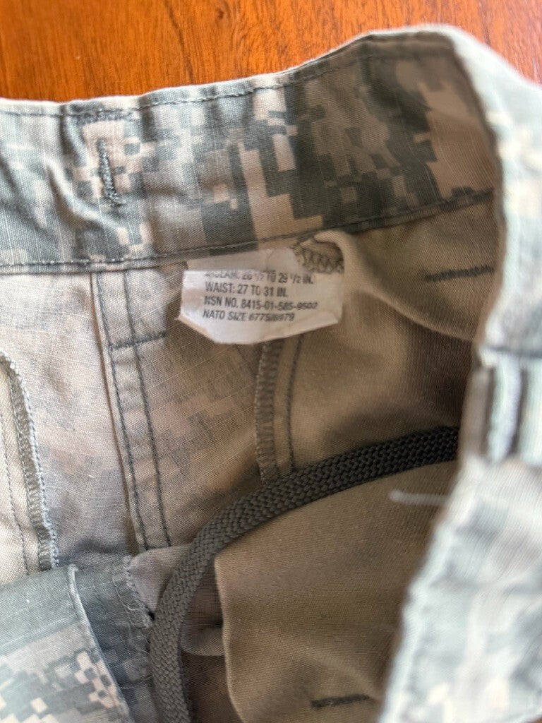 US Army ACU Digital Camo Combat Cargo Trousers - Size Small-Short