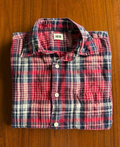 Uniqlo Men's Red & Blue Plaid Short Sleeve Button Down - Size S