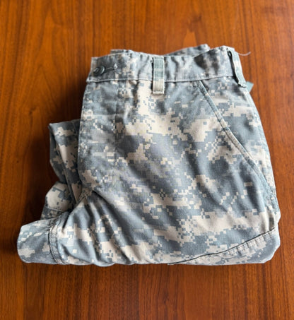 US Army ACU Digital Camo Combat Cargo Trousers - Size Small X-Short
