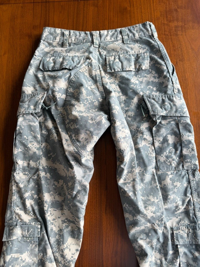 US Army ACU Digital Camo Combat Cargo Trousers - Size Small X-Short