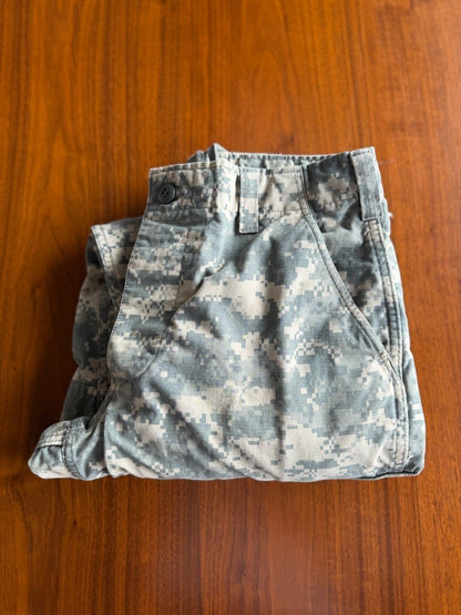US Army ACU Digital Camo Combat Cargo Trousers - Size Small-Short