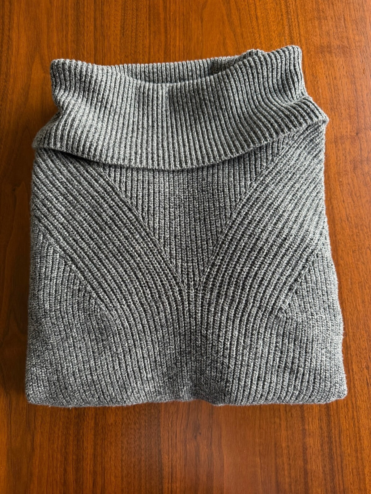 Talbots Women's Gray Ribbed Wide Turtleneck Sweater - Size L