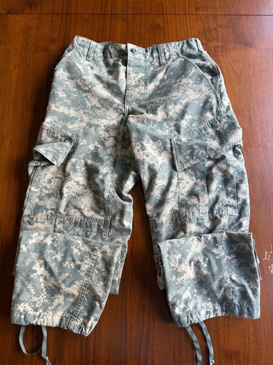 US Army ACU Digital Camo Combat Cargo Trousers - Size Small-Short