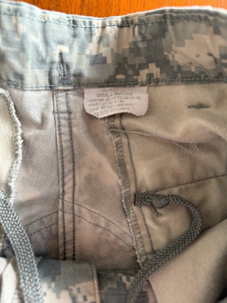 US Army ACU Digital Camo Combat Cargo Trousers - Size Small-Short
