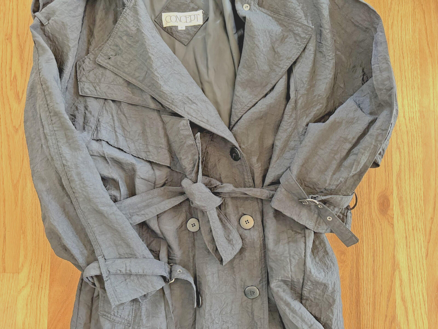 Vintage Concept Women's Black Crinkled Double-Breasted Trench Coat - Size 11