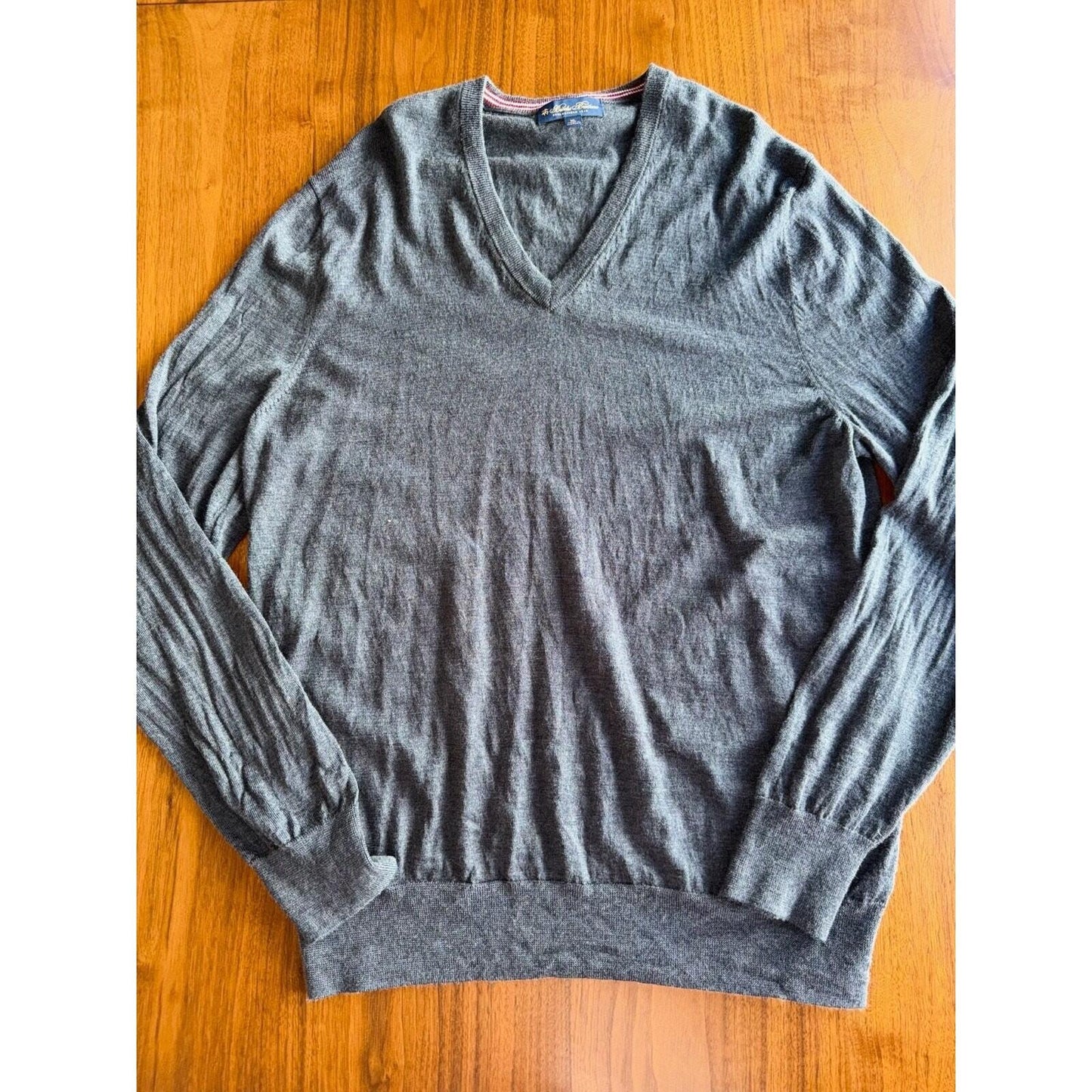 Brooks Brothers Gray Extra Fine Merino Wool V-neck Sweater - Size L